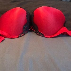 Red Victoria’s Secret Bombshell Plunge bra
